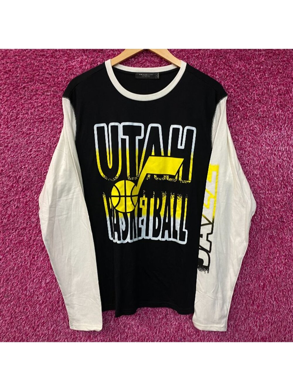 Junk Food Utah Basketball Graphic Raglan-Style Long-Sleeve Shirt Large